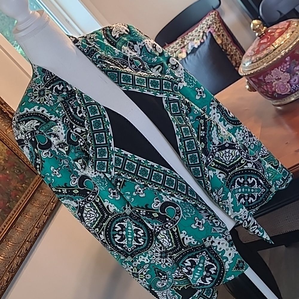 Chico's sz 2 100% poly jacket.  Fully lined